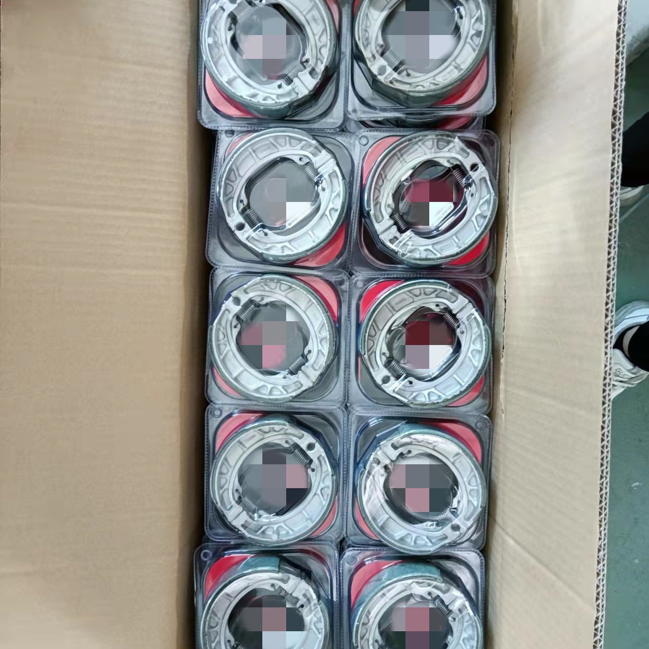 Manufacture High Quality Motorcycle Brake Shoe in Blister Packing